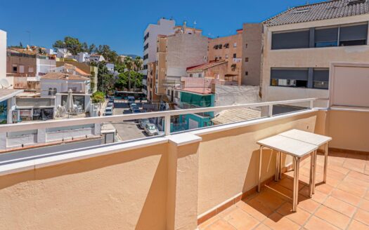 Piso de Diseño Moderno y Reformado en Calle Nicolás Salmerón, Málaga