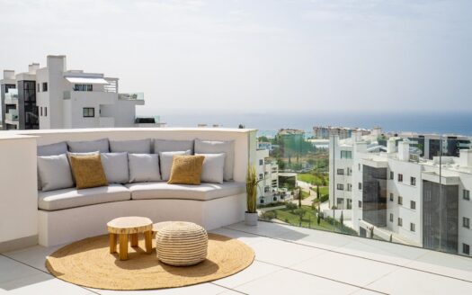 ESPECTACULAR ÁTICO CON VISTAS AL MAR EN EL HIGUERÓN. LLAVE EN MANO. ESTILO DE VIDA ECO-LUXURY EN LA COSTA DEL SOL.