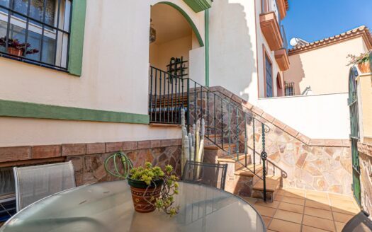 ¡Amplitud, luz y vistas al mar! Tu chalet adosado en el Rincón de la Victoria