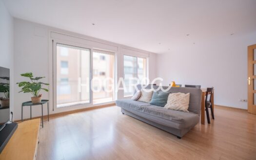 PISO DE 3 HABITACIONES CON BALCÓN EN PUBILLA CASES