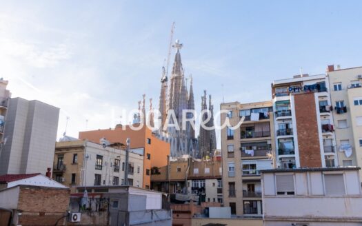 PISO DE 4 HABITACIONES CON ASCENSOR Y VISTAS A LA SAGRADA FAMÍLIA